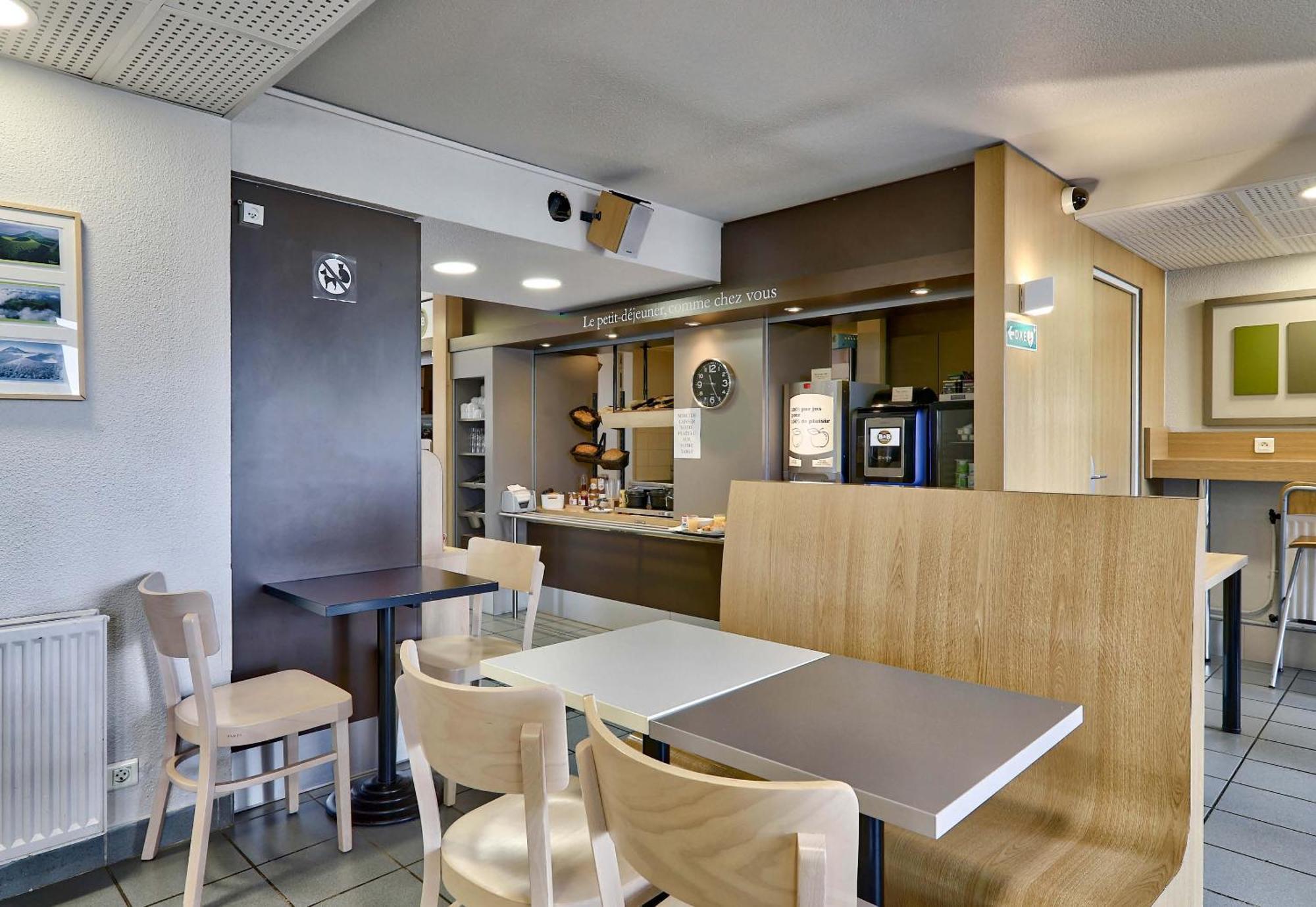 B&B Hotel Clermont-Ferrand Le Brezet Aeroport エクステリア 写真