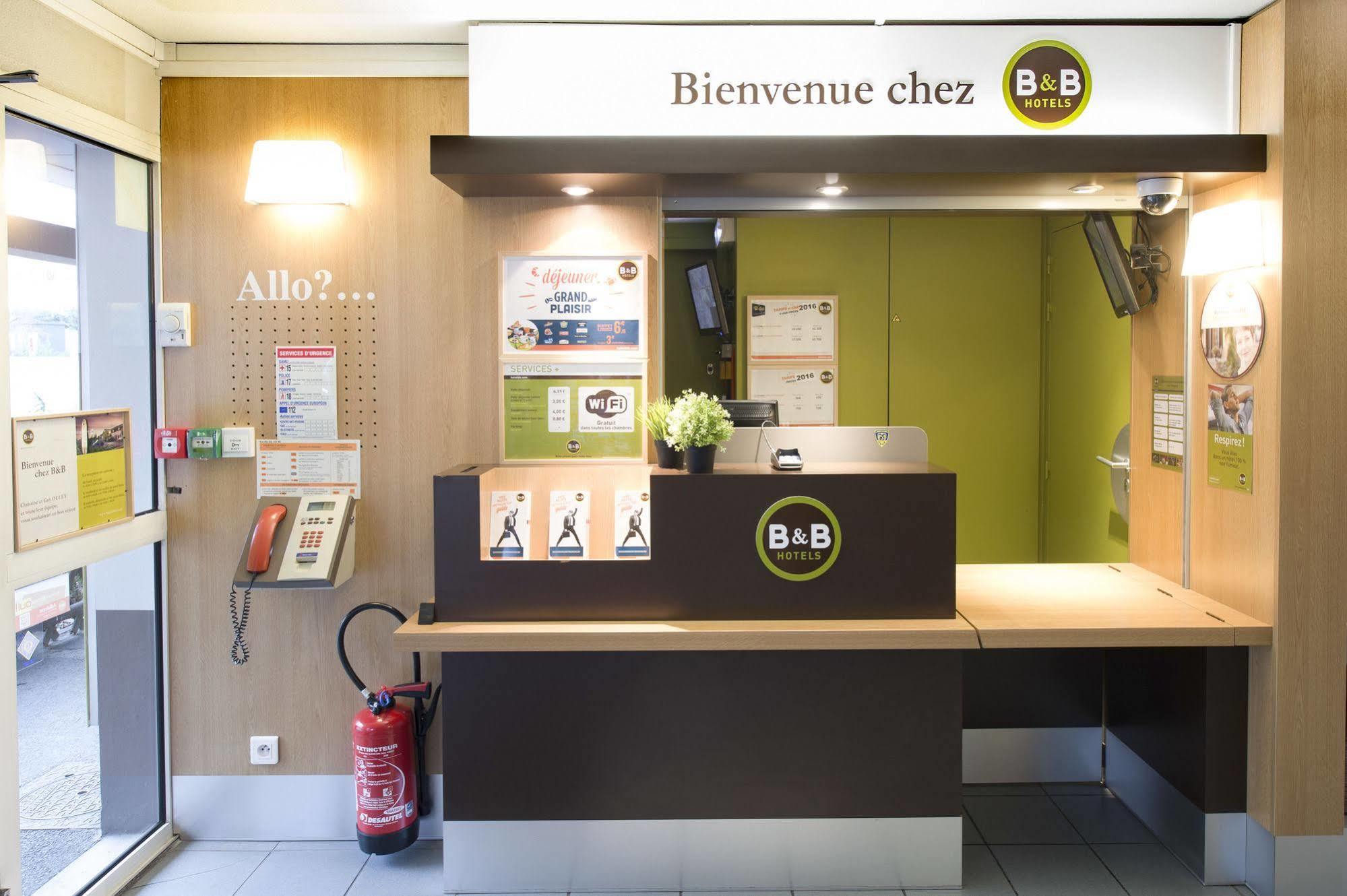 B&B Hotel Clermont-Ferrand Le Brezet Aeroport エクステリア 写真